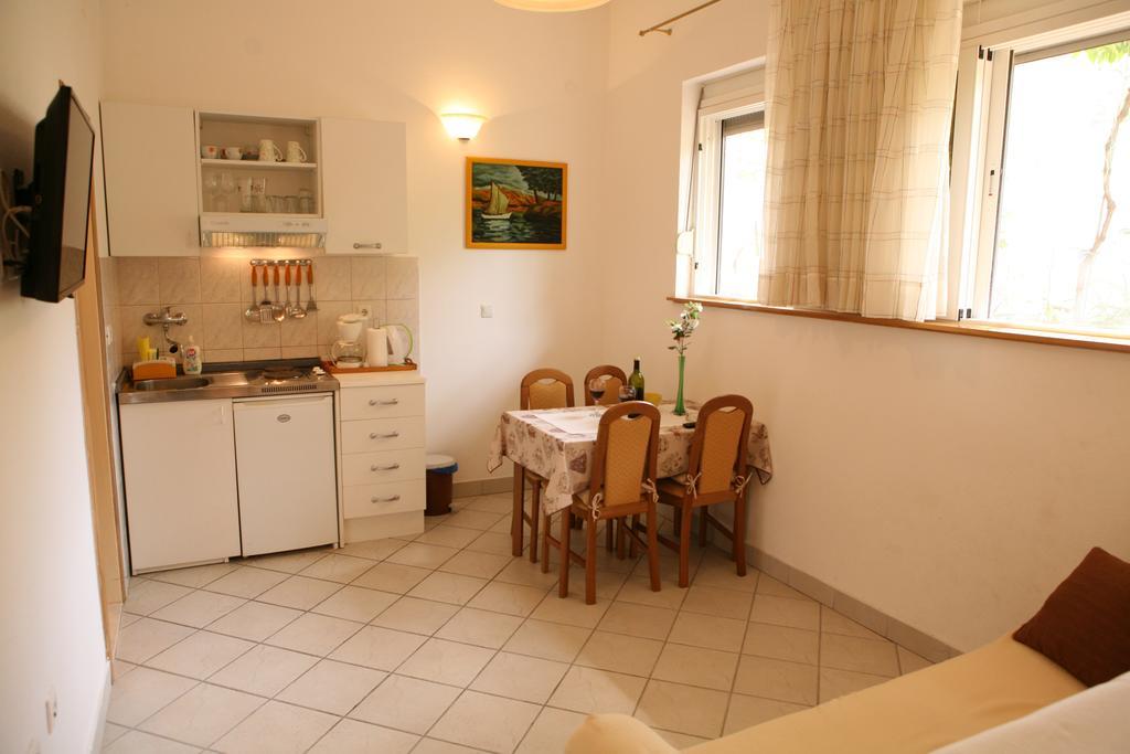 Bonacic Palace Apartment Slatine