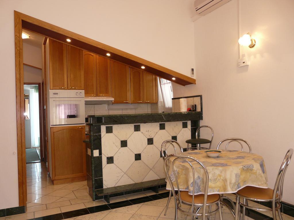 Bonacic Palace Apartment
