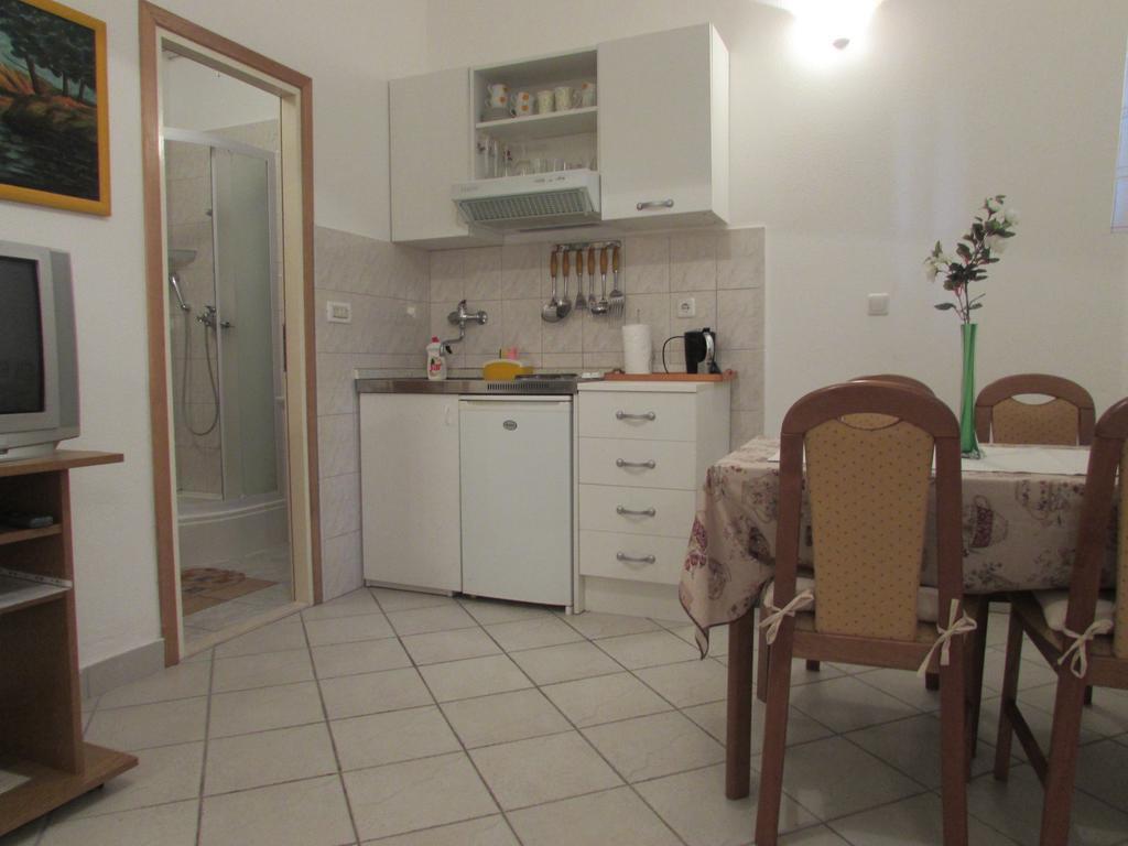 Bonacic Palace Apartment Slatine