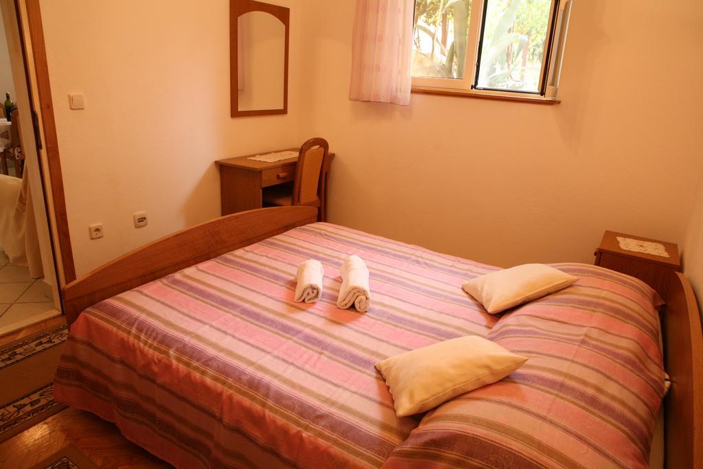 Bonacic Palace Apartment Slatine