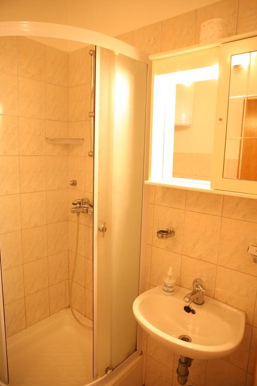 Bonacic Palace Apartment *